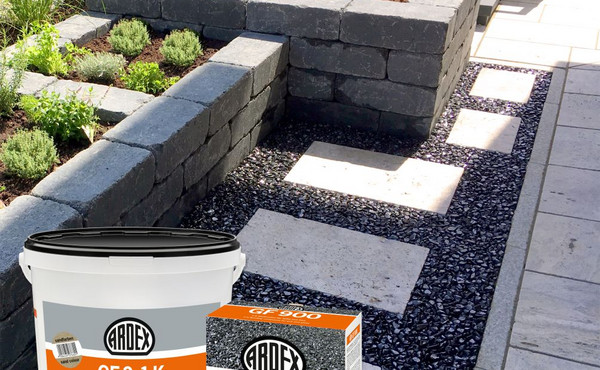 Terrasse mit Bindemittel im Vordergrund